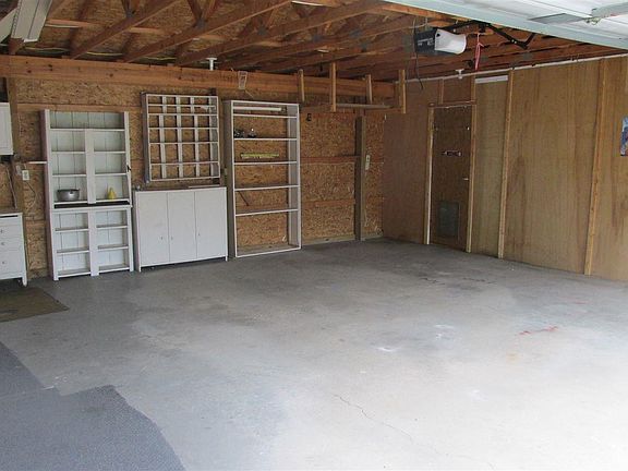 4th image of 1009 N Donaldson