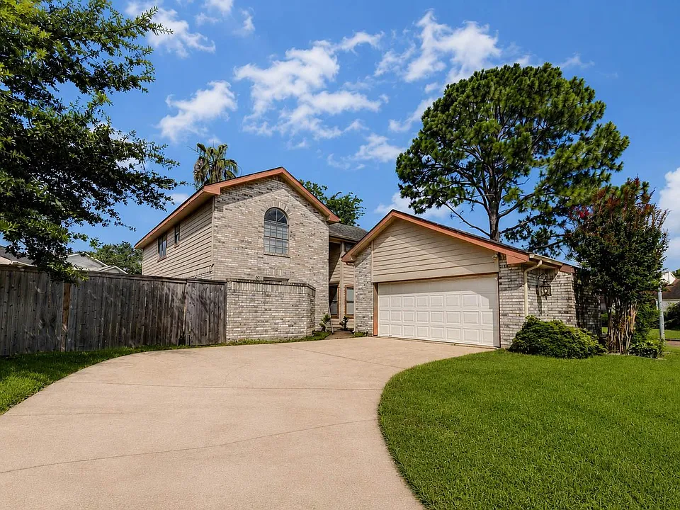 3102 Ashford Bend Dr