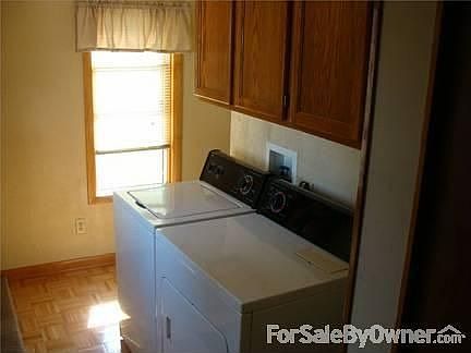5th image of 321 Mary Ave