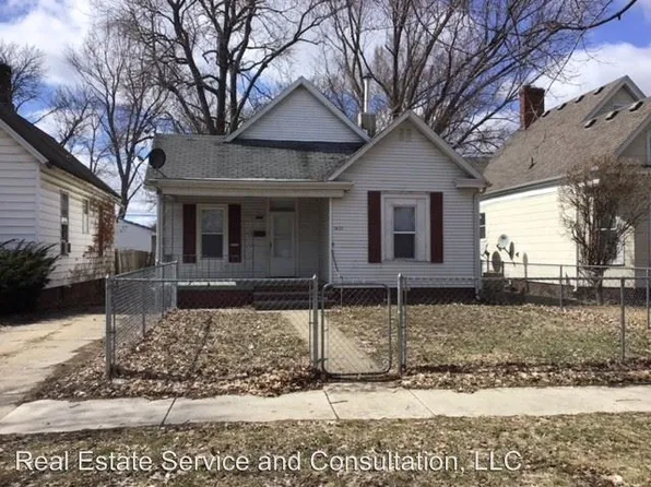 1621 S 8th St, Springfield, IL 62703