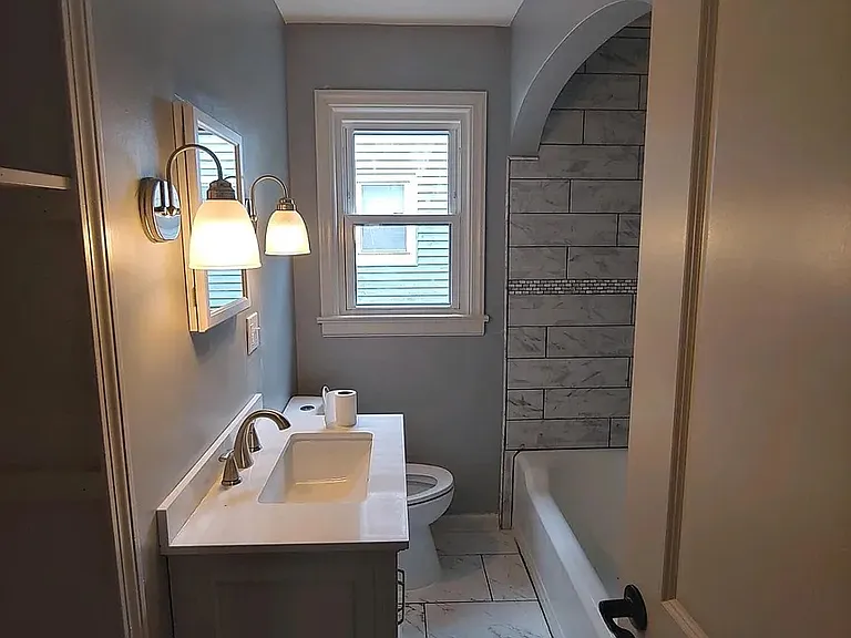 199 N Haldy Ave — Photo 5