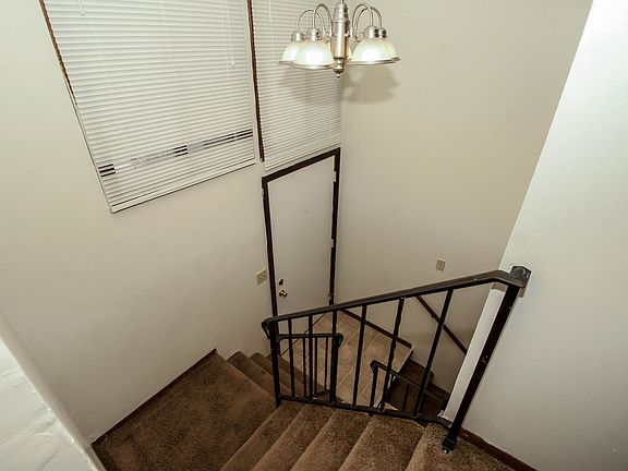 2nd image of 117 N Orr Dr Unit B
