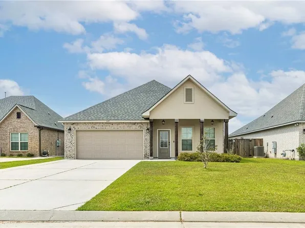 629 Claiborne Trails Dr, Slidell, LA 70458