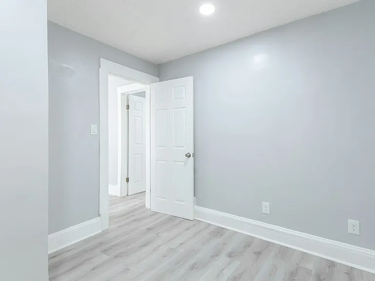 3317 Virginia Ave — Photo 10