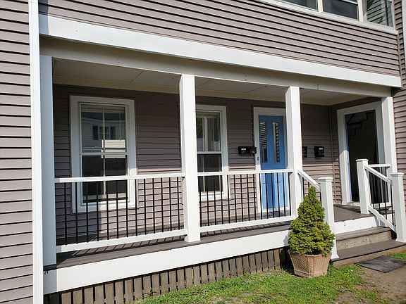 Front door on right to Apartment 201