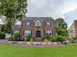 423 Ridge Rd, Wethersfield, CT 06109