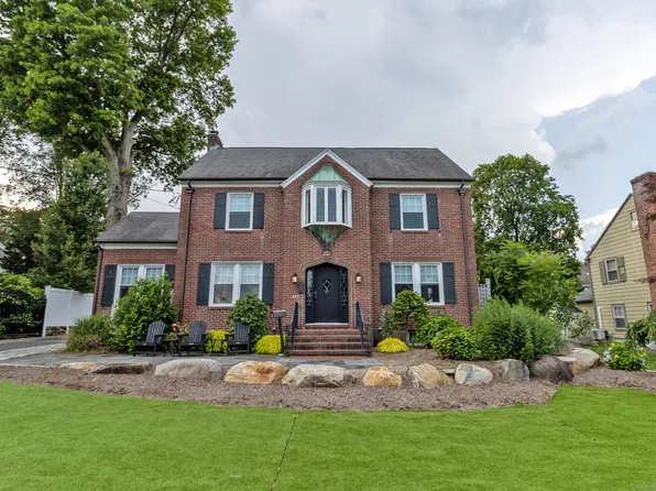 423 Ridge Road, Wethersfield, CT 06109