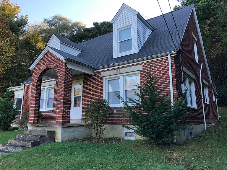 418 Wilson Ridge Rd — Photo 2