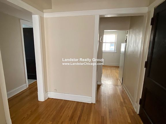 3rd image of 1967 W Foster Ave #2