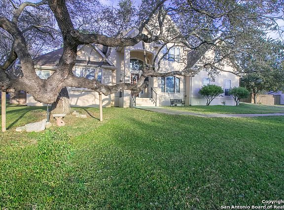 2nd image of 25662 Green River Dr