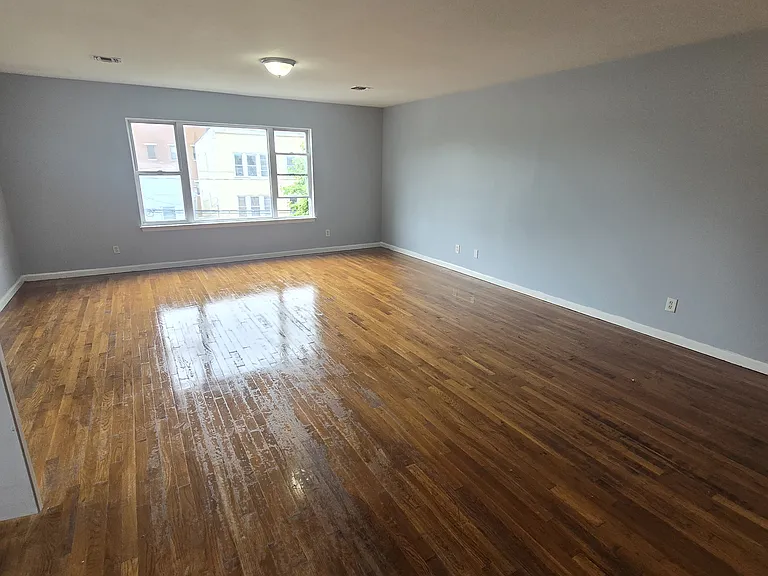 565 Bergen St #G2 — Photo 7