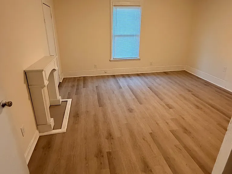 360 Jones Ave — Photo 2