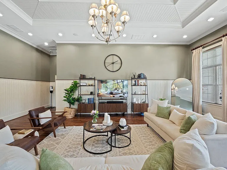 Centerville Manor Apartments — Photo 10