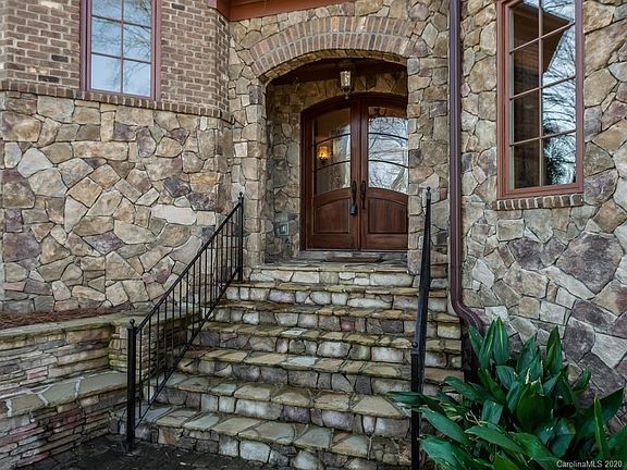 3rd image of 5011 Carmel Club Dr