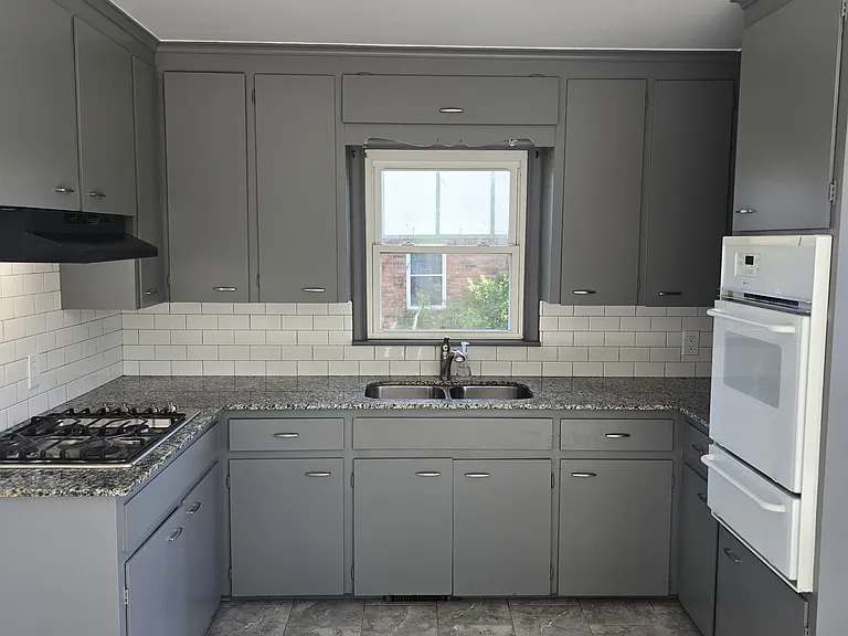 4333 S 28th West Ave — Photo 4