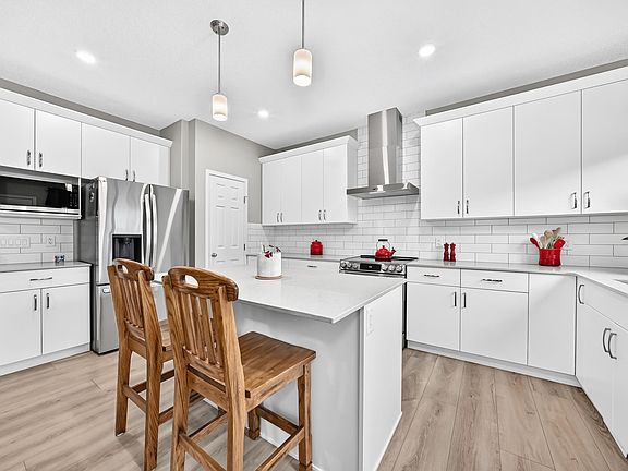 2nd image of 17550 63a St NW