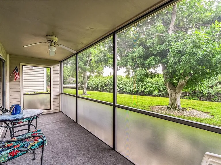 8081 S Woods Cir #10 — Photo 15
