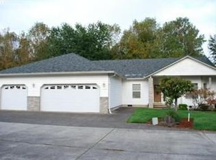 1053 Irving Rd, Eugene, OR 97404