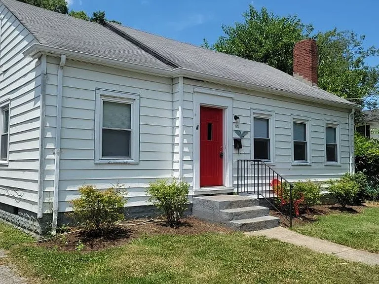 1411 Hill St — Photo 3