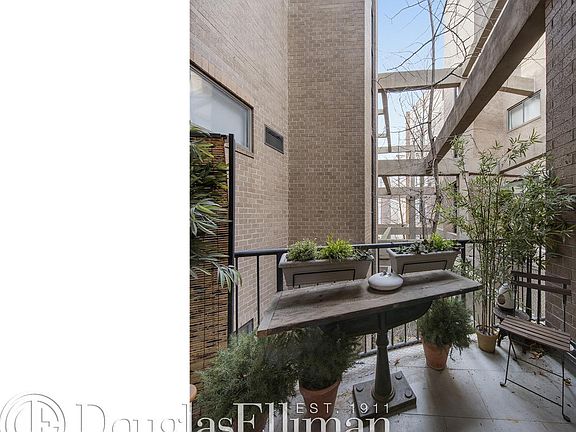 3rd image of 130 Barrow St APT 309
