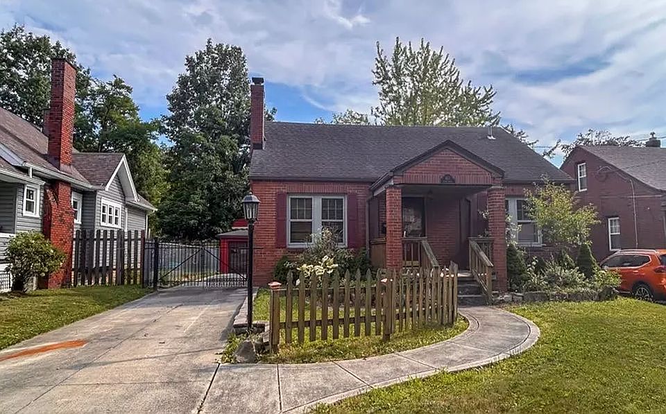 1st image of 167 Afton Ave