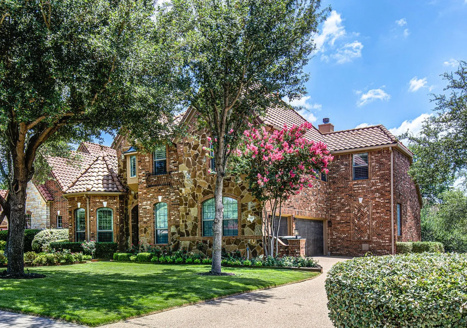 **Three Weeks Free Rent Gorgeous Home In Gated Ut Golf Club With Tons Of Custom Upgrades! — Photo 4