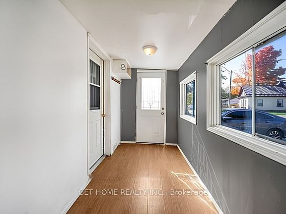 5th image of 173 Barrie Rd