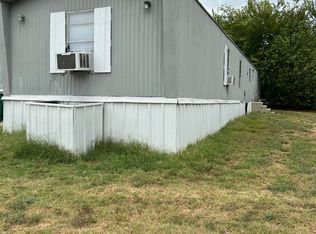 401 Decatur St #3, Bowie, TX 76230