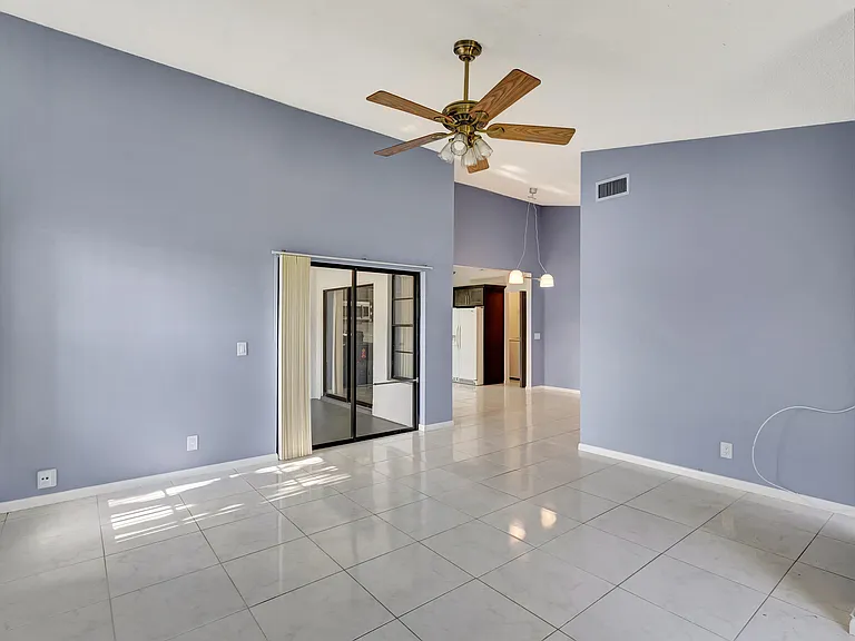 4385 Willow Brook Cir — Photo 4