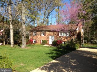 10202 Garrett St, Vienna, VA 22181