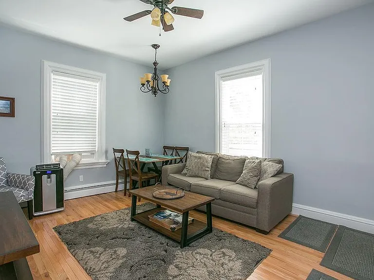 3 Prairie Ave #1 — Photo 2