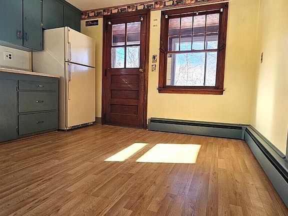 5th image of 44 Old Waterbury Road