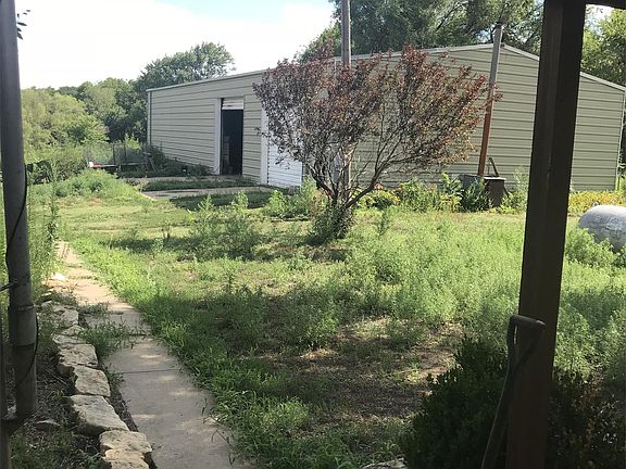 3rd image of 1554 3325 Ave