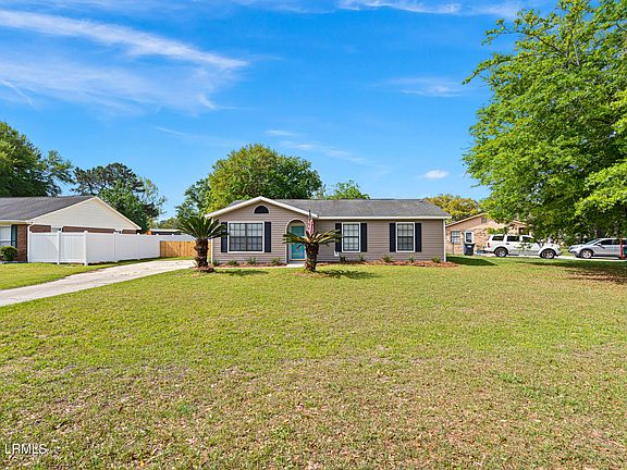 2nd image of 14 Quail Ridge Cir N