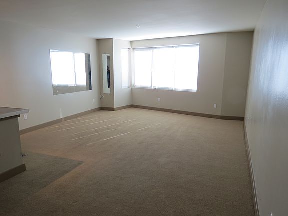 5th image of 2504 Western Ave APT 321