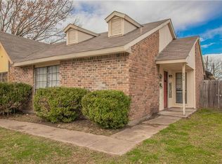 430 Liberty Pl, Grand Prairie, TX 75052