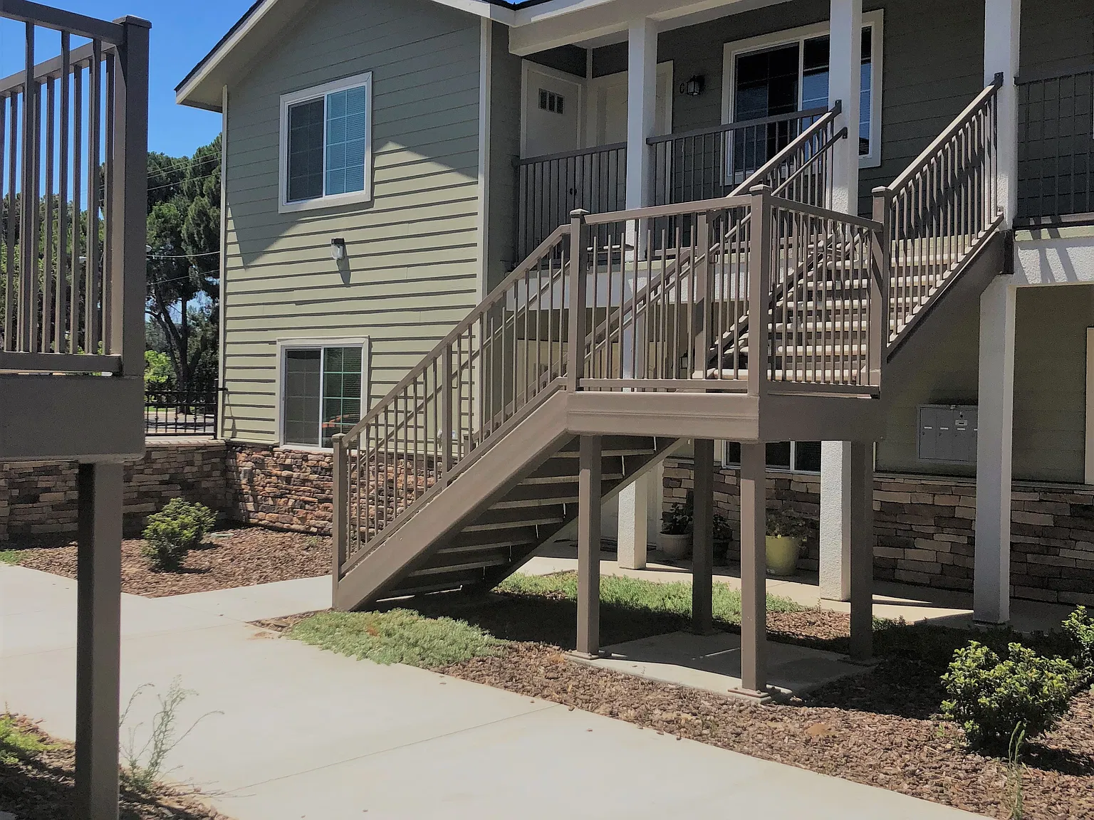 2 bed, $1,700 — Photo 2