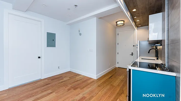 Rented by Nooklyn NYC LLC | media 12