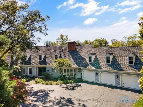 40 Back Bay Rd, Bowling Green, OH 43402