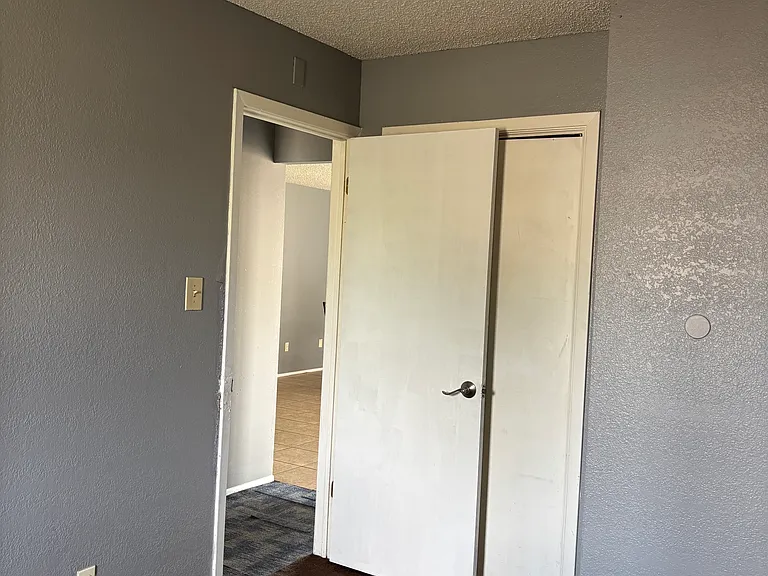 4900 Merritt Cir #Z — Photo 19