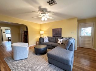 457 E Olmos Dr, Olmos Park, TX 78212