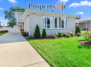 4245 Golf Rd, Skokie, IL 60076