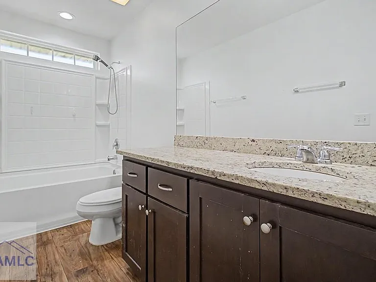 390 Fairview Cir — Photo 17