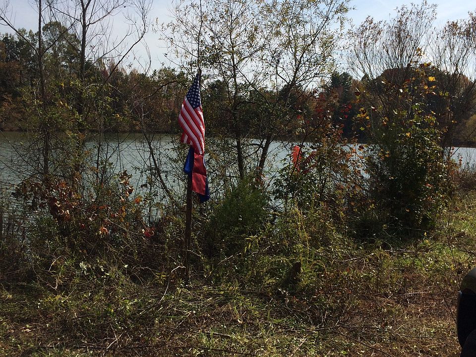 1st image of 388 Rocky River Rd