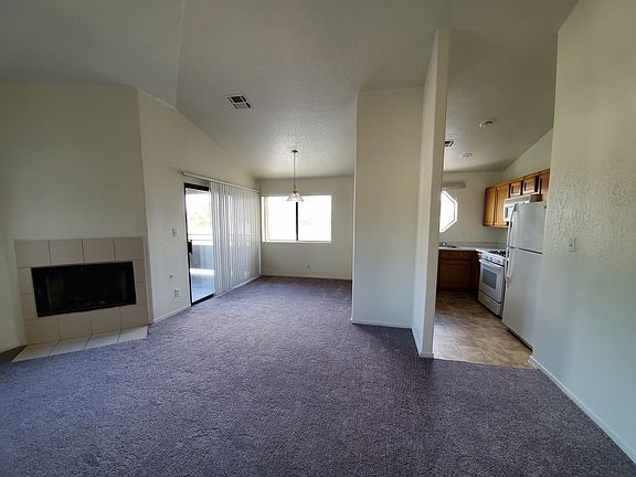 3rd image of 5034 S Rainbow Blvd