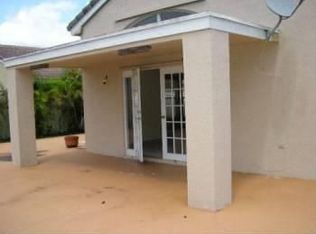 2486 NW 186th Ave, Pembroke Pines, FL 33029