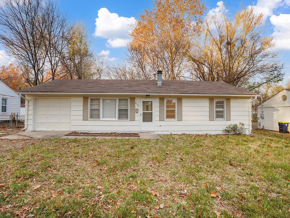 3 bed 1 bath 1 car garage. No basement