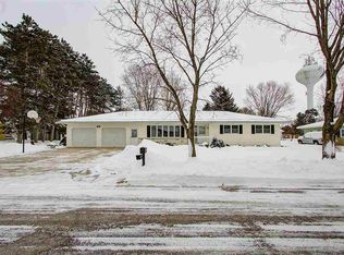 418 Hickory St, Sauk City, WI 53583