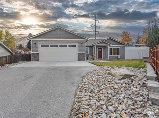 1923 Grandview Loop, Wenatchee, WA 98801