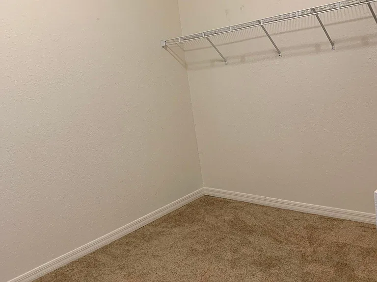 Closet with Shelving (9x11)